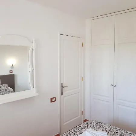 Apartment 5 Min Walk From Yumbo 309-322