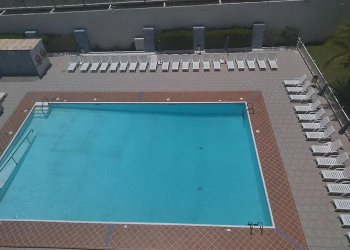 Апартаменты 5 Min Walk From Yumbo 309-322 *